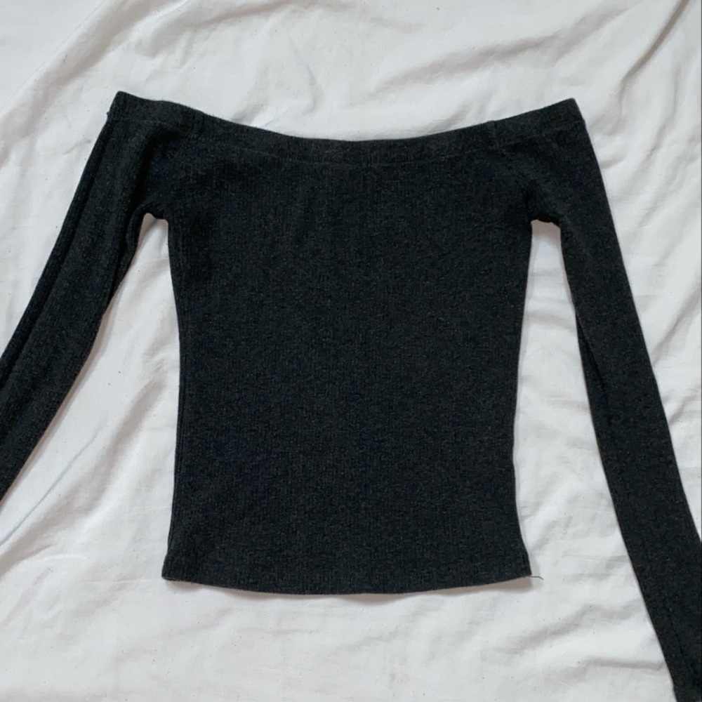Off the shoulder long sleeve shirt